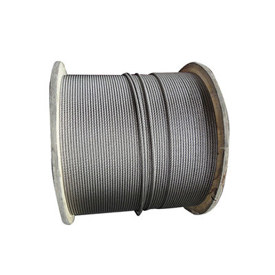 Un buon prezzo. 8.6 mm filo di acciaio galvanizzato per tolleranza alla culla ± 1% immerso a caldo e galvanizzato in linea