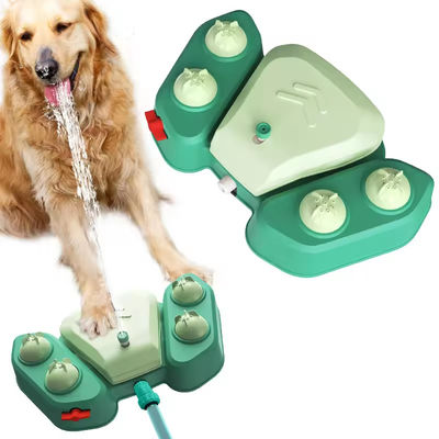 Un buon prezzo. Nuovo Foot Press Dog Dispenser automatico dell'acqua estivo Dog Outdoor Shower Sprayer Bath Tool Interattivo Dog Puzzle Toys in linea
