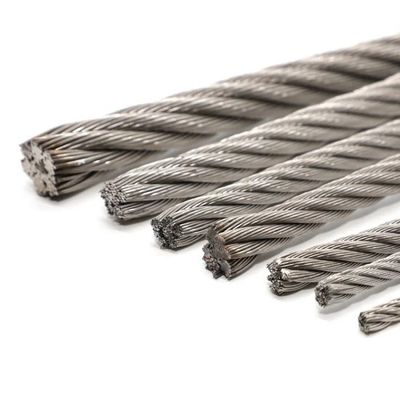 Un buon prezzo. 304 filo di acciaio inossidabile per il sollevamento di cinghie gru e tolleranza di pesca ± 1% acciaio speciale a freddo 4,0 mm 7*19 in linea