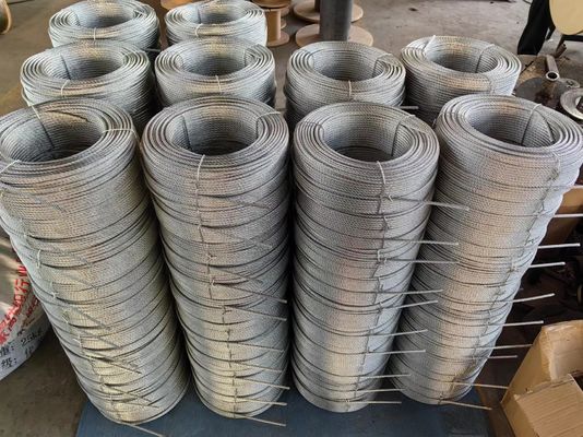 Corde di filo di acciaio compatta brillante 4Vx39S 5FC 4 fili piatti senza filo di acciaio non galvanizzato rotante