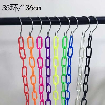 Un buon prezzo. 1.3m Lunghezza / 23 fori Catena di plastica Abbigliamento colorato di plastica appendiabiti Armadio Appendiabiti Appendiabiti Spazio risparmio Organizzatore Appendiabiti in linea