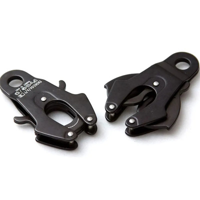 Un buon prezzo. Al dettaglio accessori per animali da compagnia Leash tattico per cani Carabiner Multifunzione connettori in lega di alluminio Clip Frog Buckle in linea